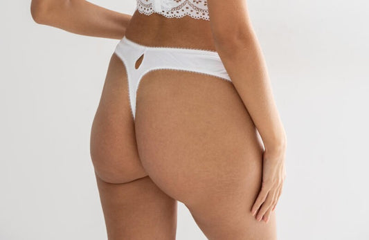 POUR MOI SWOON THONG: WHITE