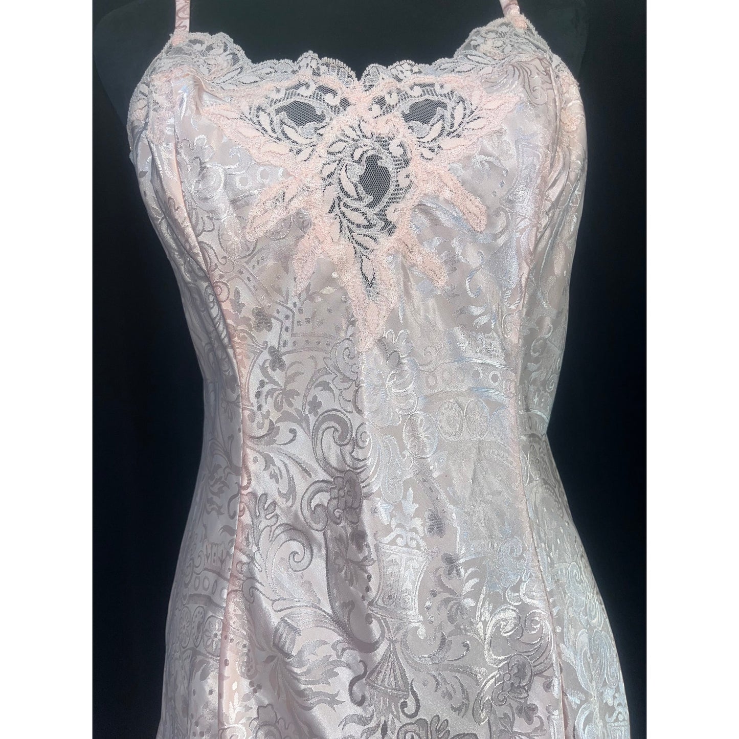 VINTAGE VS GOLD LABEL PEACH CHEMISE: MEDIUM