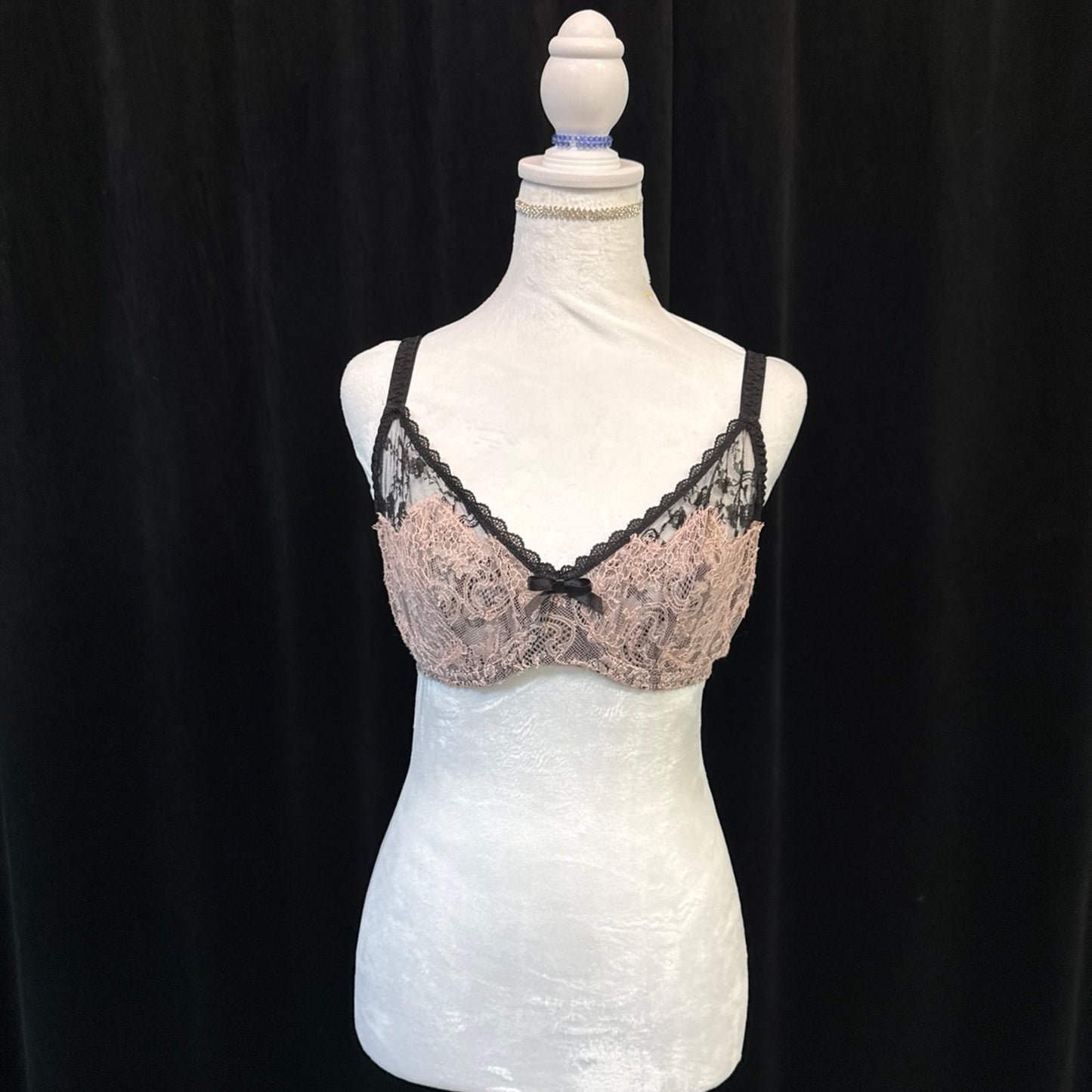 VINTAGE AGENT PROVOCATEUR BRA: SIZE 34E