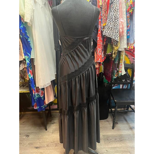VINTAGE HENSON BLACK SLIP DRESS (SMALL)