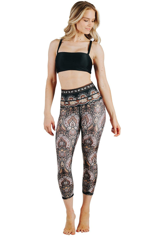 YOGA DEMOCRACY CROPPED LEGGINGS: ESPRESSO YOURSELF