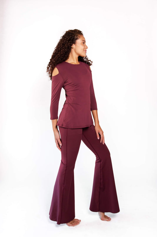YOGA DEMOCRACY OPEN SHOULDER TOP: MAROON