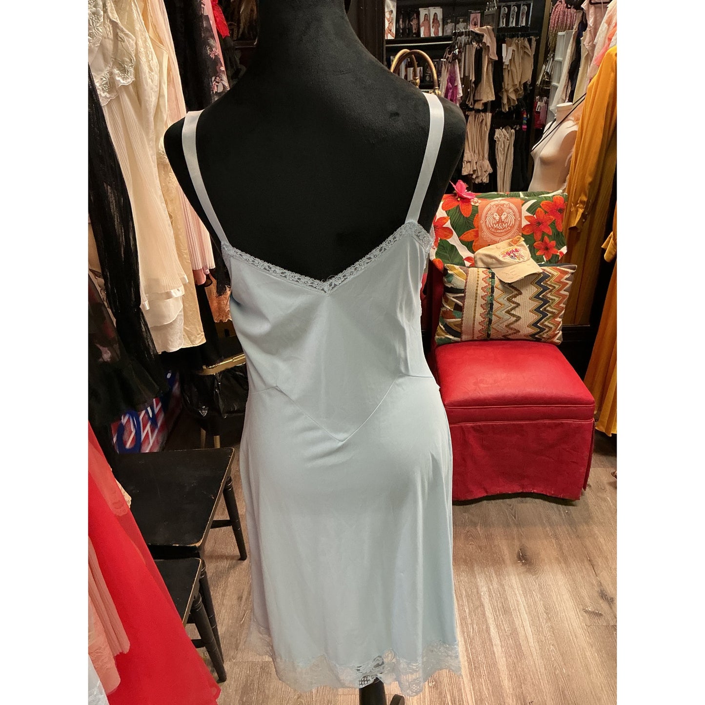 VINTAGE LORRAINE LIGHT BLUE SLIP DRESS (SIZE SMALL/MEDIUM)