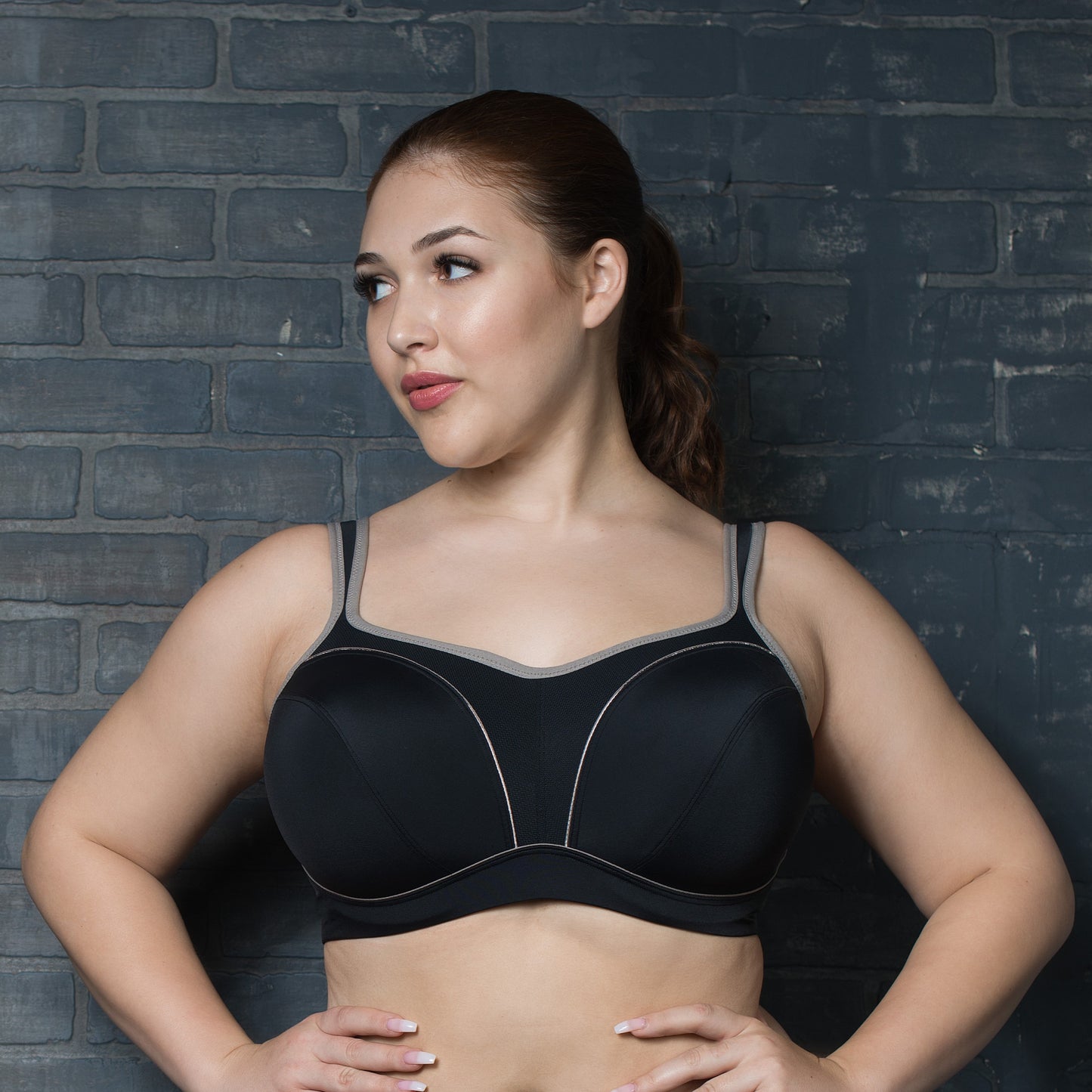 FIT FULLY YOURS PAULINE SPORTS BRA: BLACK