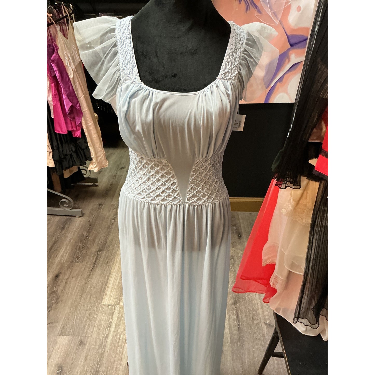 VINTAGE LIGHT BLUE FULL LENTH SLIP DRESS (SIZE S/M)