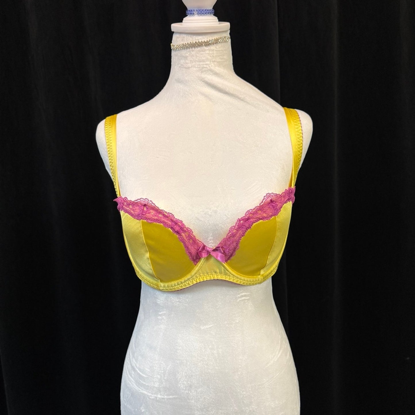 VINTAGE AGENT PROVOCATEUR BRA: SIZE 36E