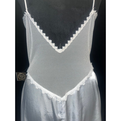 VINTAGE WISTERIA BRIDAL GOWN: MEDIUM