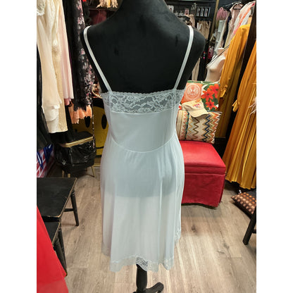 VINTAGE VANITY FAIR LIGHT BLUE SLIP DRESS (SIZE 34 BUST)