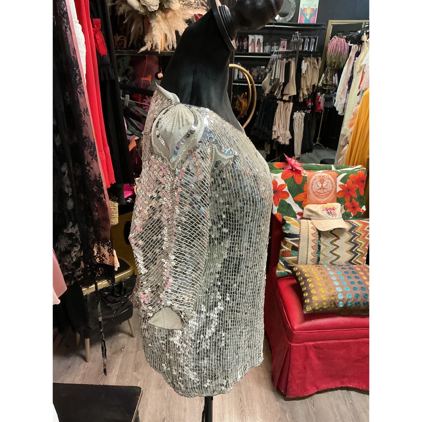 VINTAGE ROYAL RETRO SILVER SEQUIN & BEADED 80'S TOP