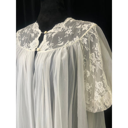 VINTAGE IVORY PUFF SLEEVE VICTORIAN DUSTER: MEDIUM/LARGE