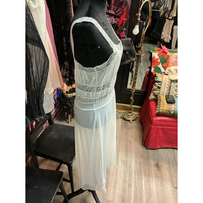 VINTAGE WHITE LACE SLIP DRESS