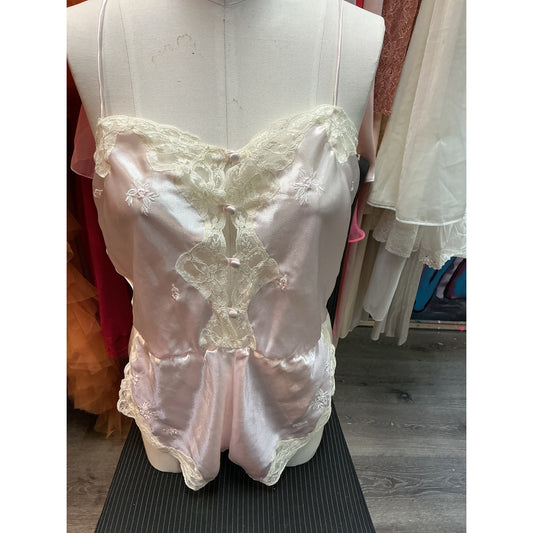 VINTAGE BABY PINK BUTTON UP TEDDY (MEDIUM)