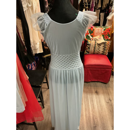 VINTAGE LIGHT BLUE FULL LENTH SLIP DRESS (SIZE S/M)