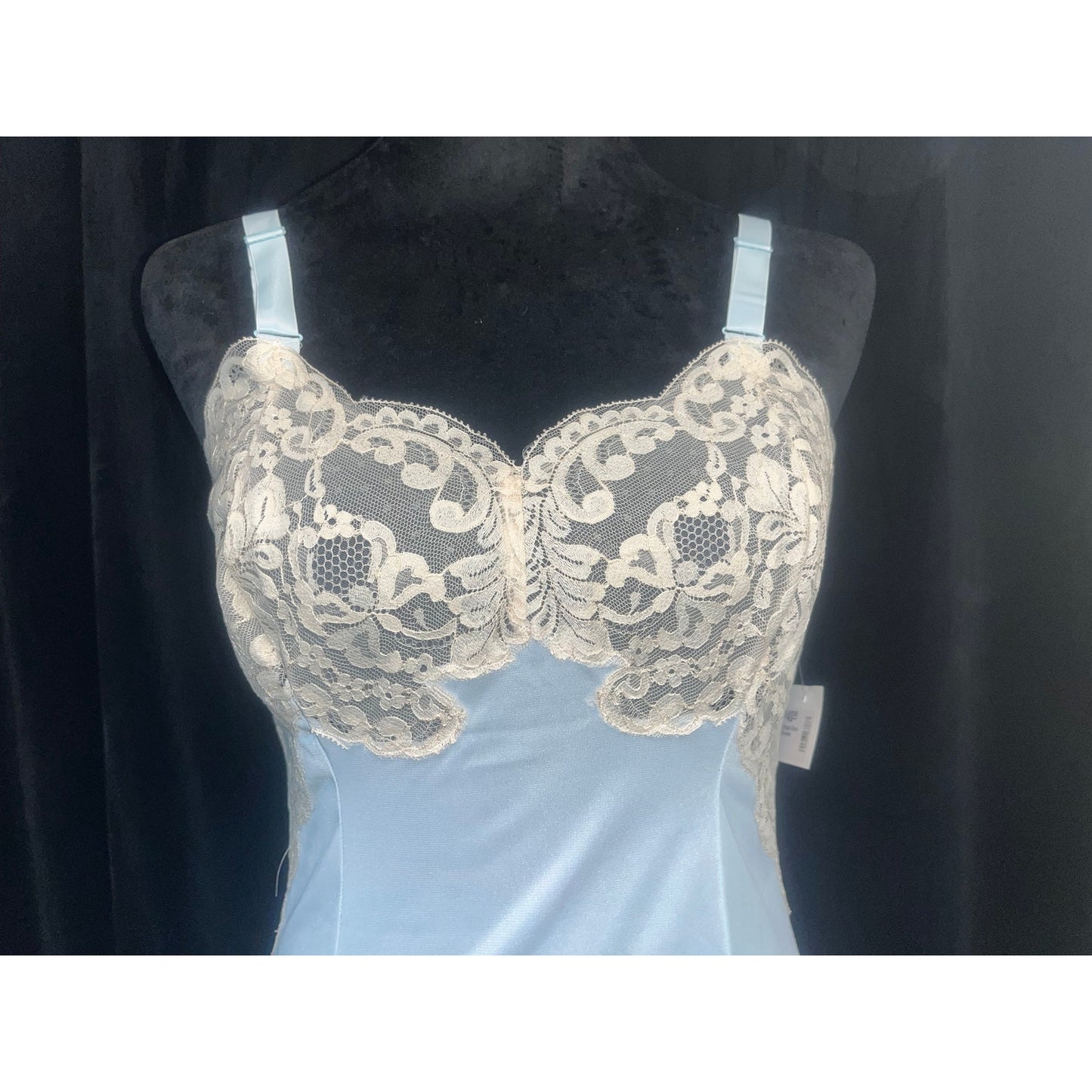 VINTAGE WONDERMAID BABYBLUE CHEMISE: SIZE 32/SMALL