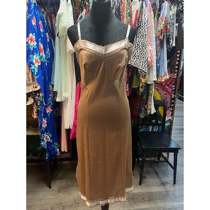 VINTAGE HENSON BROWN SLIP (SMALL)
