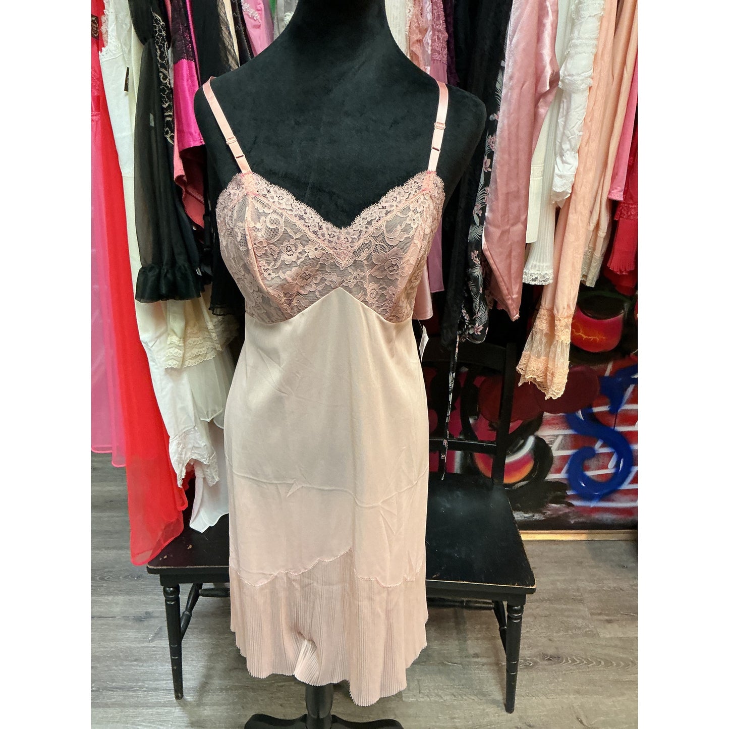 VINTAGE PEACH SLIP DRESS (SIZE SMALL)