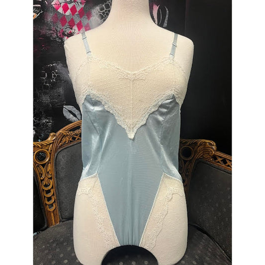 VINTAGE LIGHT BLUE LACE TEDDY