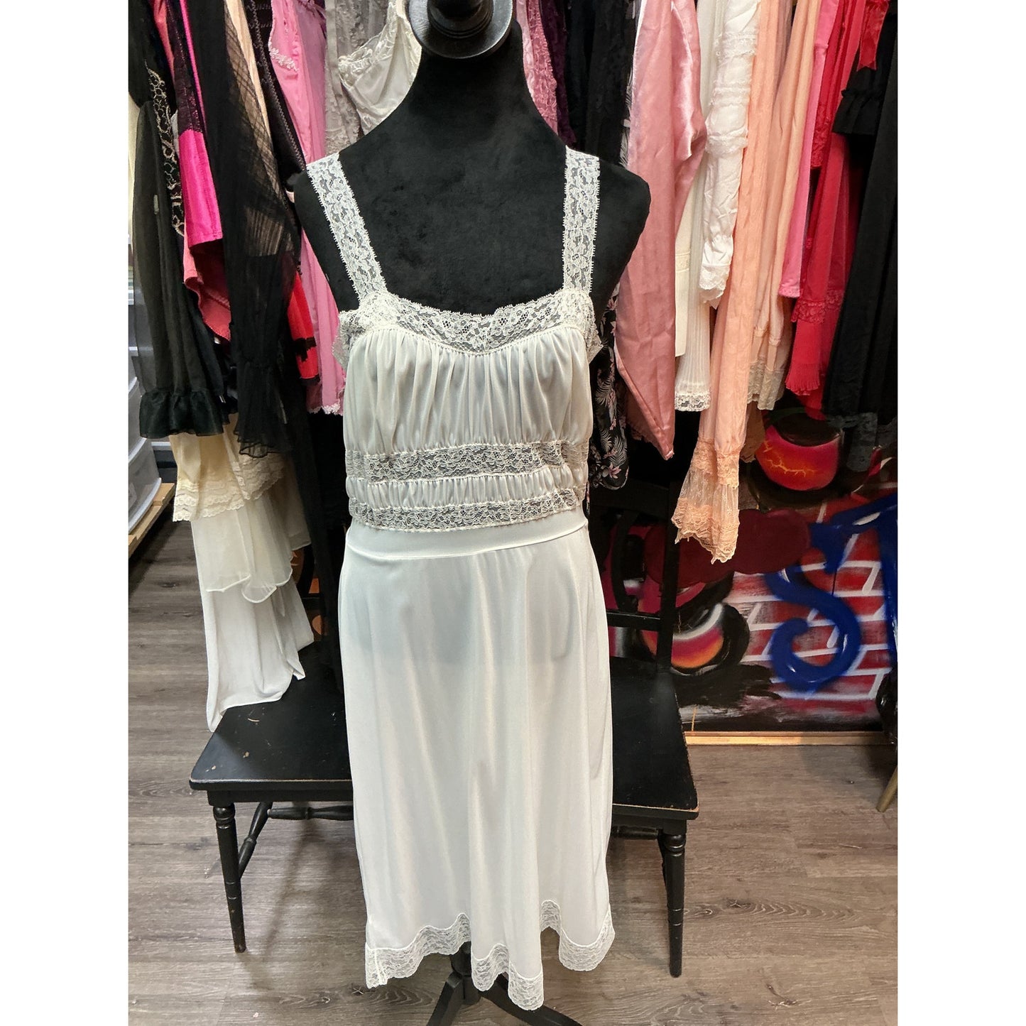 VINTAGE WHITE LACE SLIP DRESS