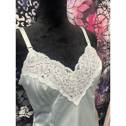 VINTAGE LIGHT BLUE LACE CAMI TANK
