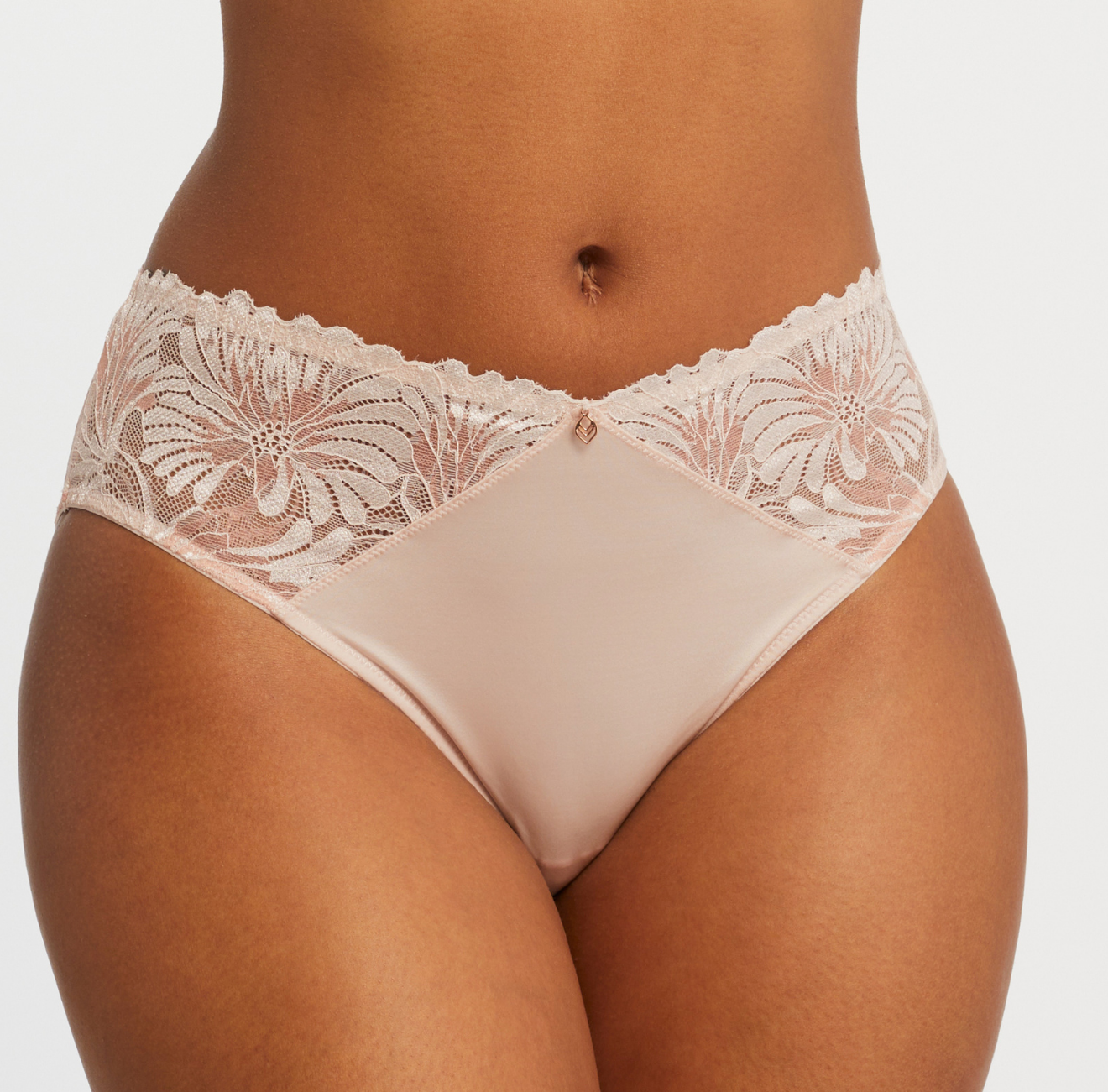 9576 MONTELLE BRIEF LOTUS