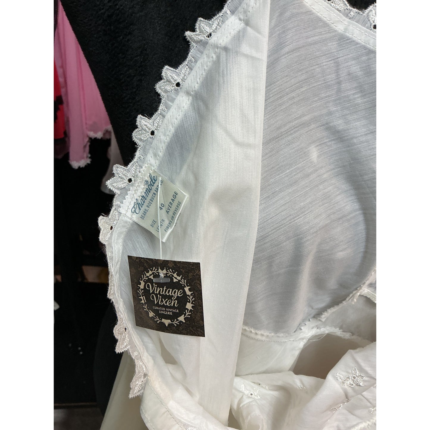 VINTAGE CHARMODE WHITE EMBROIDERED SLIP DRESS ( SIZE 40 BUST/LARGE)
