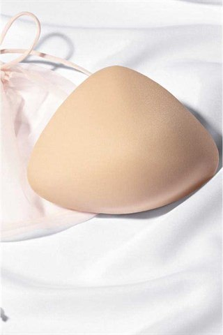 132N AMOENA LEISURE BREAST FORM