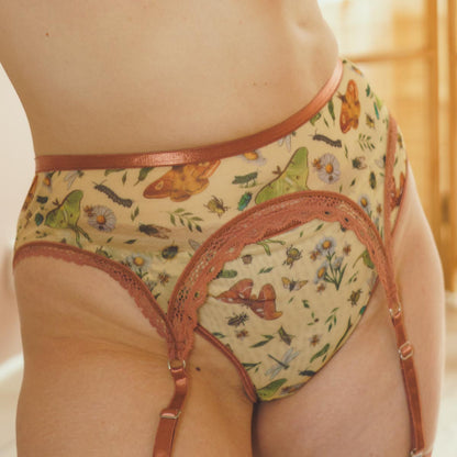 Bugs Adjustable Garter Belt M/L - Last one!
