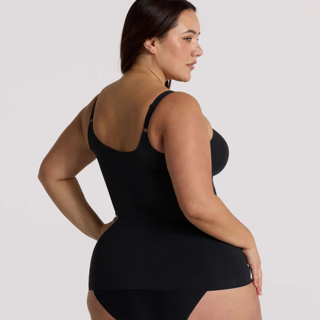 EVELYN BOBBIE STRUCTURED SCOOP TANK: BLACK