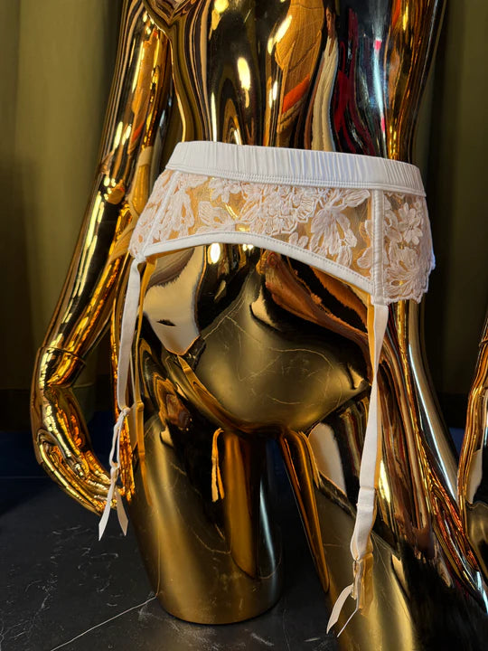 12308 KILO BRAVA EMBROIDERY GARTER BELT: WHITE