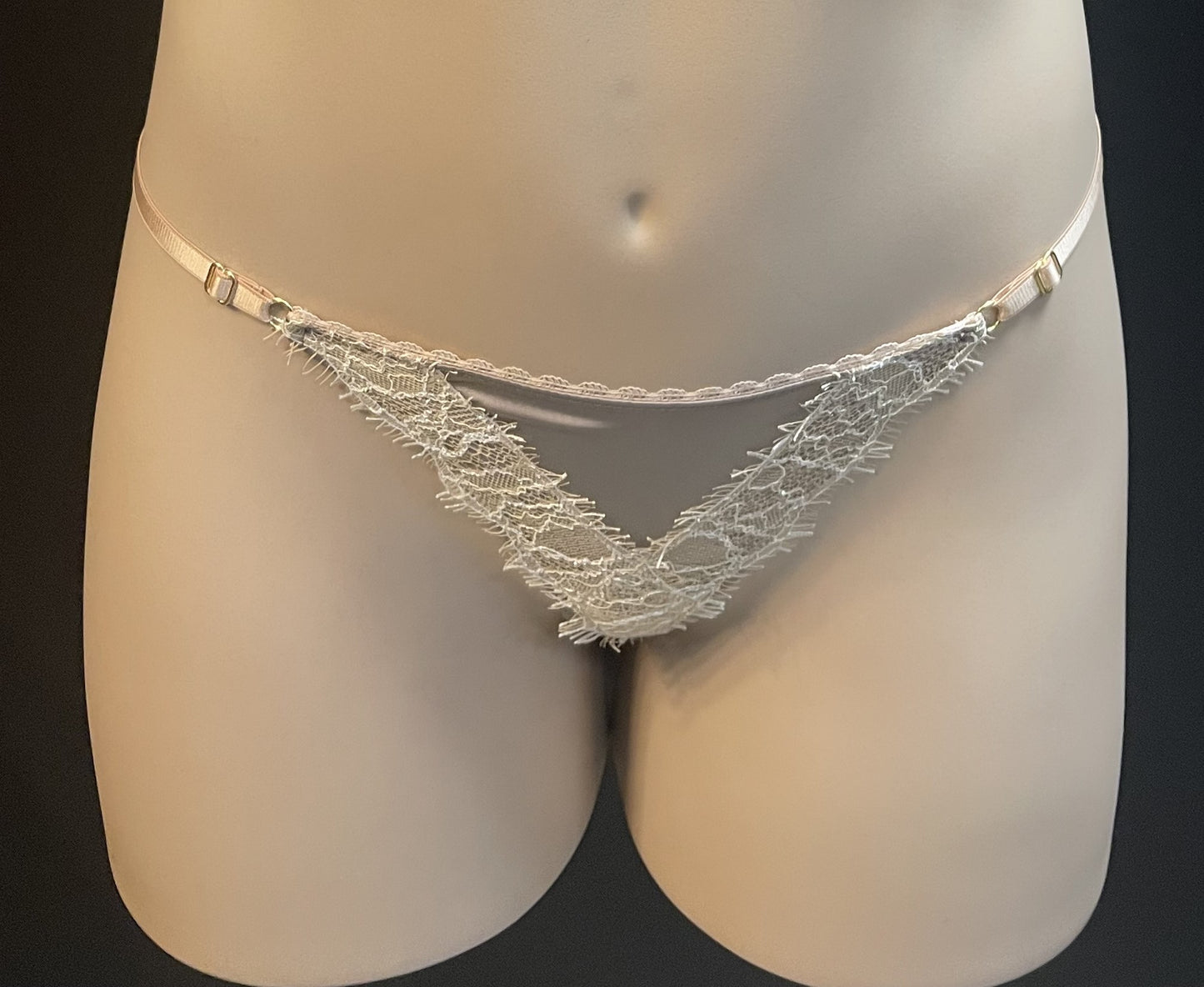 NOBLESSE OBLIGE LUNA THONG