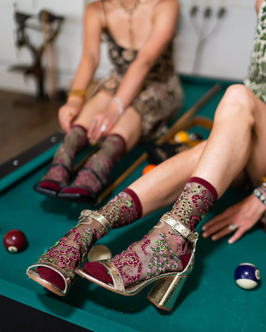 SOCK CANDY SERPENTINE FLORAL SHEER CREW SOCKS