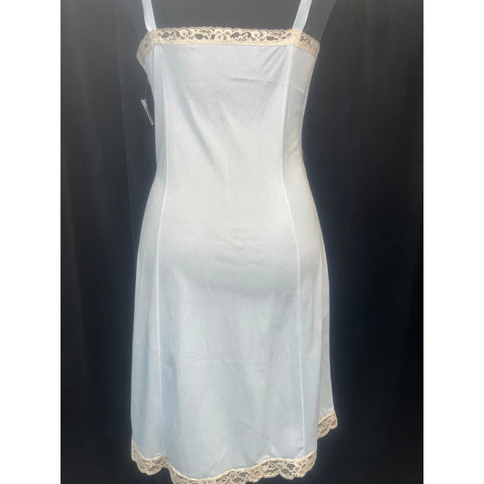 VINTAGE WONDERMAID BABYBLUE CHEMISE: SIZE 32/SMALL