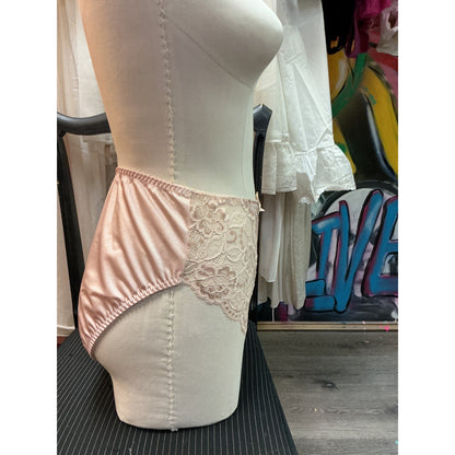 VINTAGE HIGH WAISTED LIGHT PINK PANTY (SIZE 10)