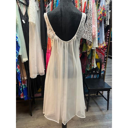 VINTAGE LILLIAN PEIGNOIR WHITE SET SZ 34