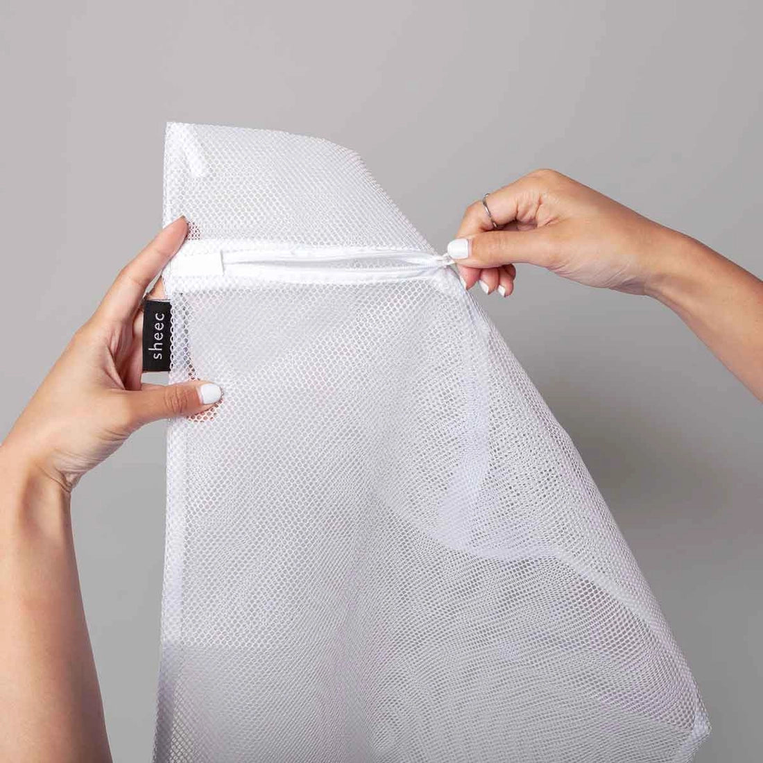 SHEEC SOCKS LARGE MESH LAUNDRY BAG