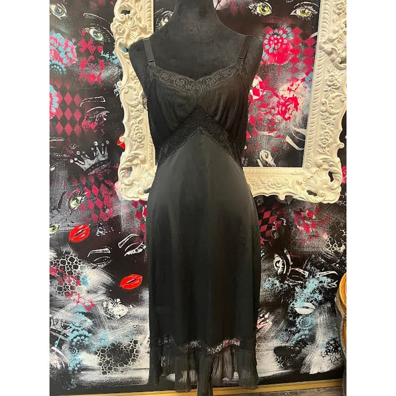 VINTAGE HARVY WOODS BLACK SLIP DRESS (SIZE 34 BUST)
