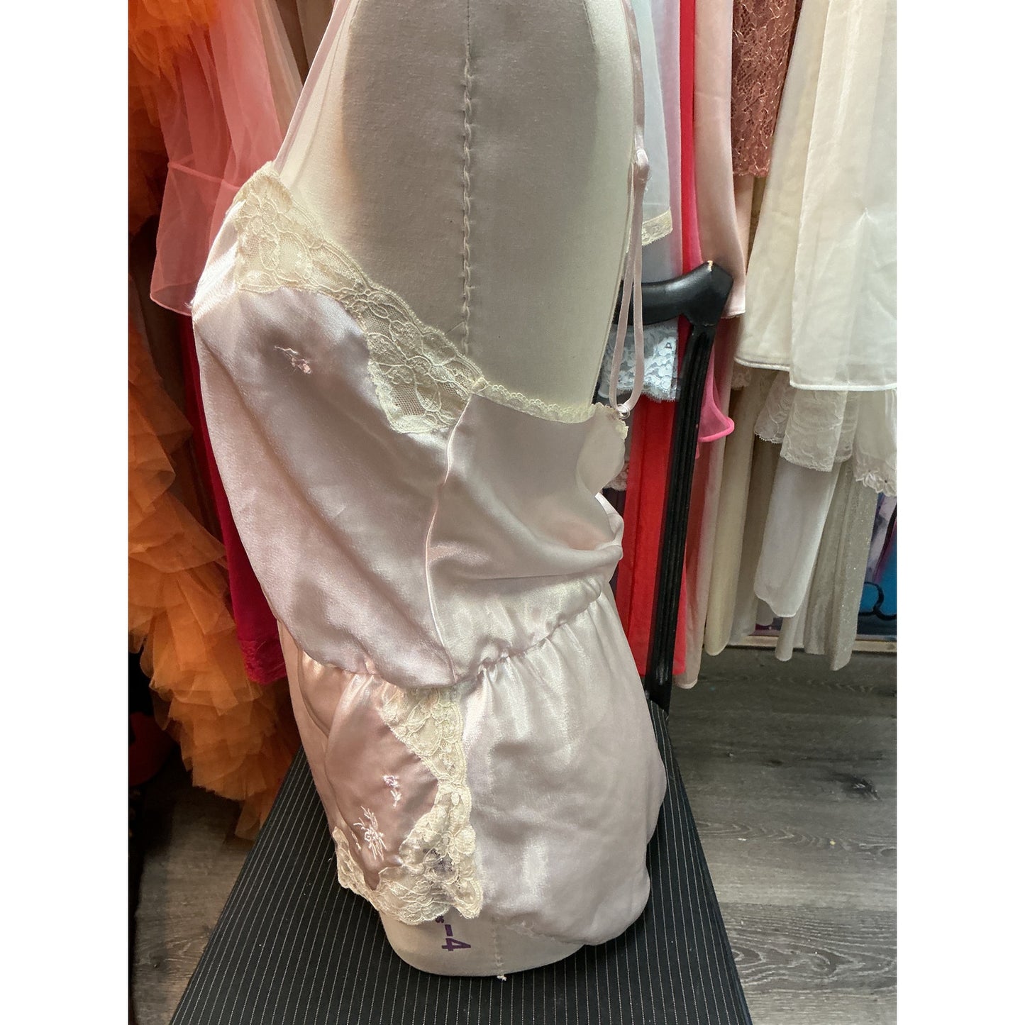 VINTAGE BABY PINK BUTTON UP TEDDY (MEDIUM)