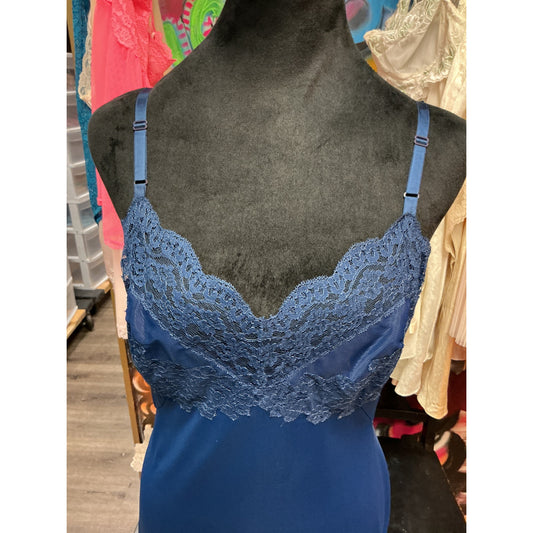 VINTAGE VASSERETTE NAVY BLUE SLIP DRESS (SIZE 34 BUST)