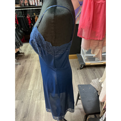 VINTAGE VASSERETTE NAVY BLUE SLIP DRESS (SIZE 34 BUST)