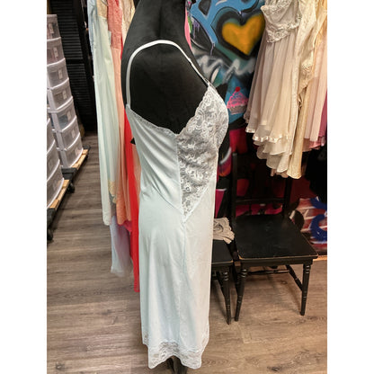 VINTAGE LORRAINE LIGHT BLUE SLIP DRESS (SIZE SMALL/MEDIUM)